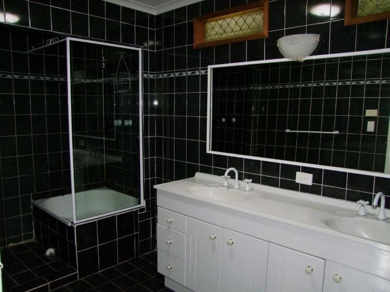 30 Juers Street, Kingston QLD 4114