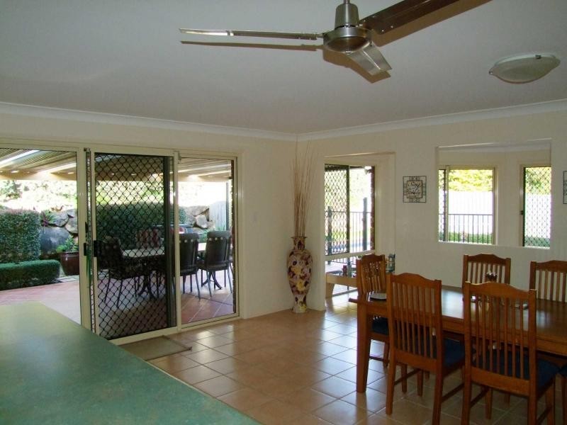34 Fairmont Crescent, Underwood QLD 4119