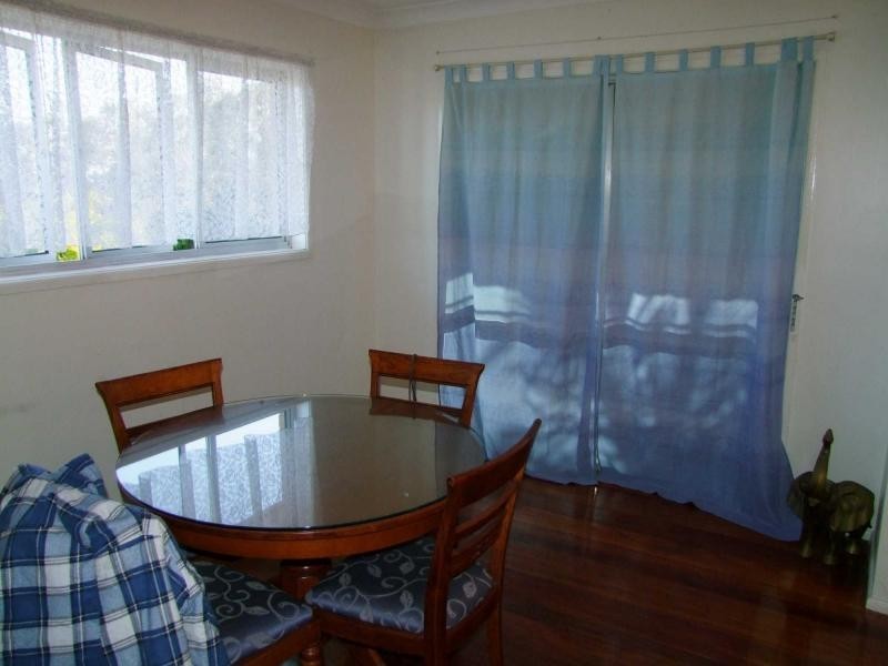 10 Lower Cross Street, Goodna QLD 4300