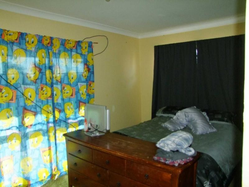 10 Lower Cross Street, Goodna QLD 4300