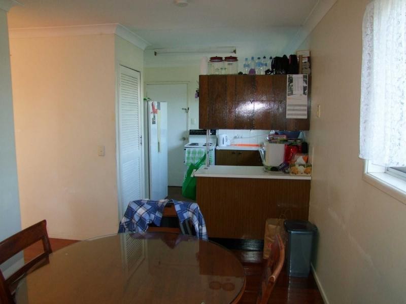 10 Lower Cross Street, Goodna QLD 4300