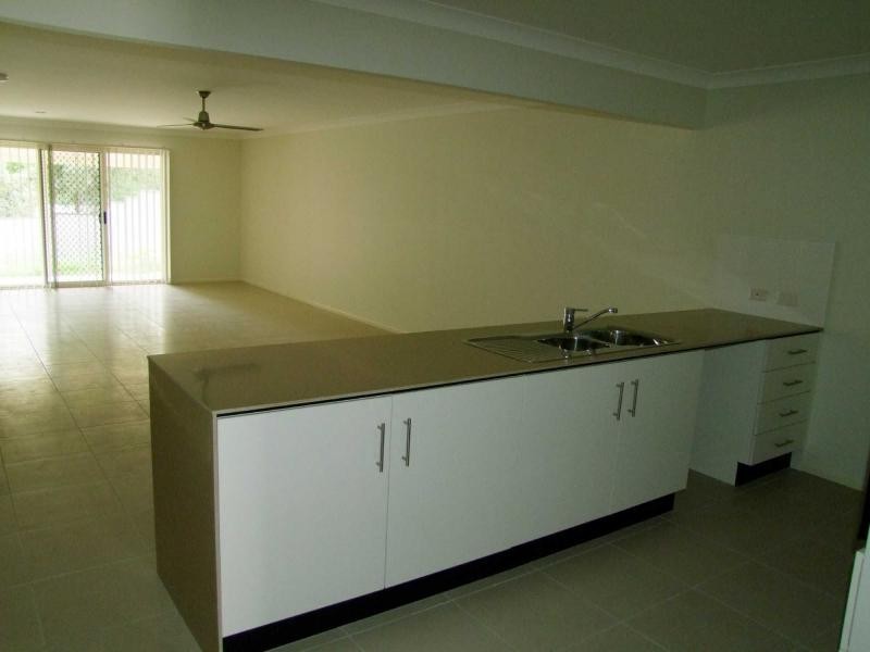 6A Liddells Court, Kingston QLD 4114