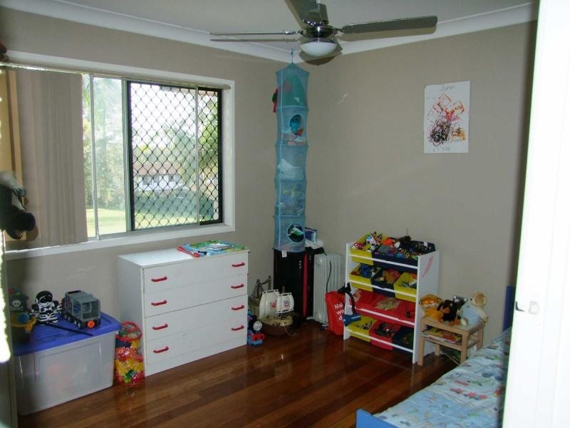 35 Pine Drive, Woodridge QLD 4114