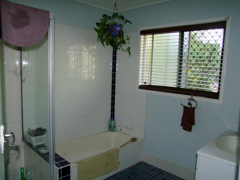 35 Pine Drive, Woodridge QLD 4114