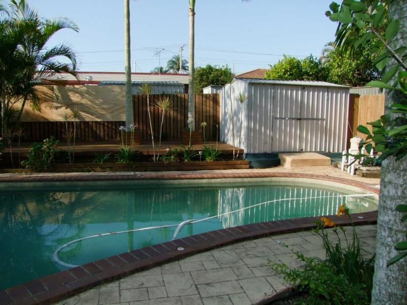 35 Pine Drive, Woodridge QLD 4114