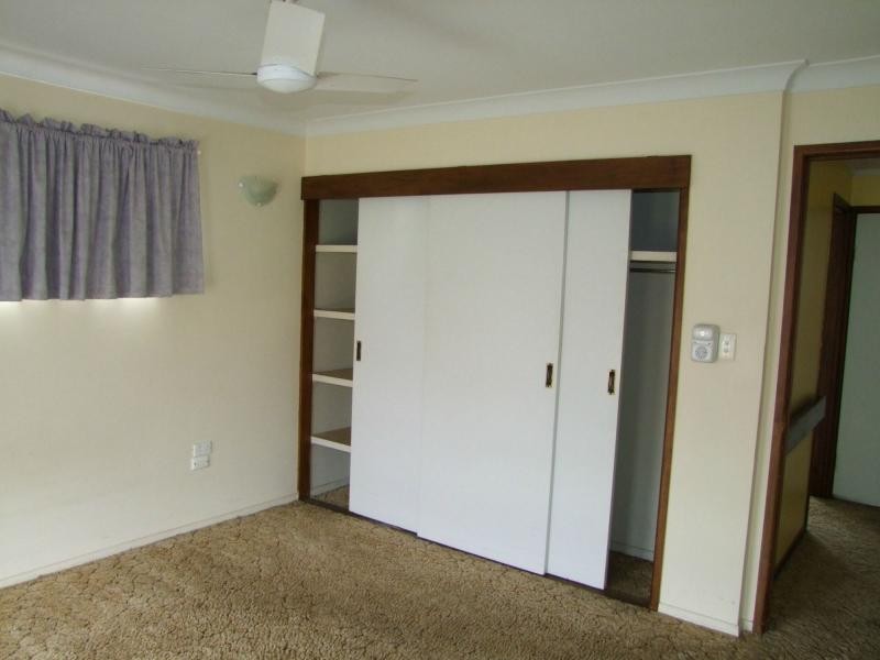 12 Pine Drive, Woodridge QLD 4114