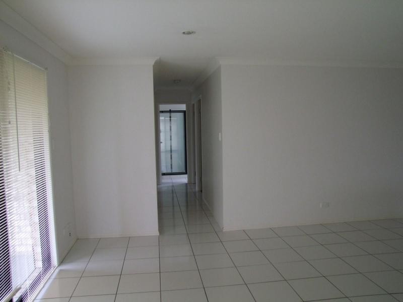 1 Summerhill Court, Marsden QLD 4132