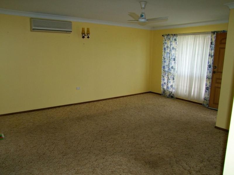12 Pine Drive, Woodridge QLD 4114