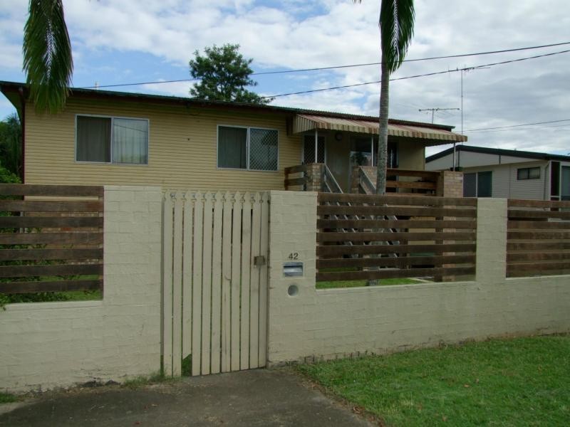 42 Elm Avenue, Trinder Park, Woodridge QLD 4114