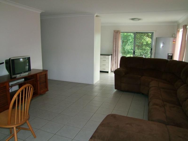 42 Elm Avenue, Trinder Park, Woodridge QLD 4114