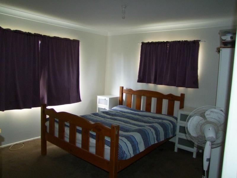 42 Elm Avenue, Trinder Park, Woodridge QLD 4114