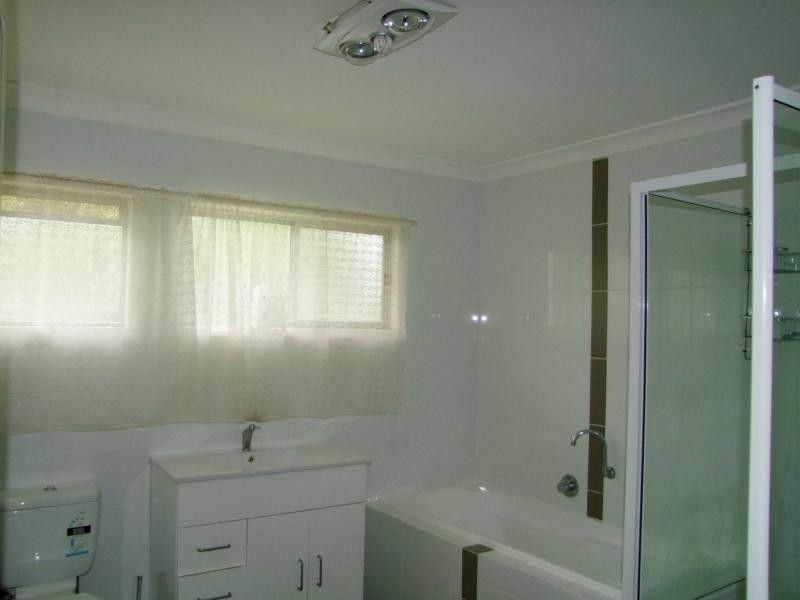 42 Elm Avenue, Trinder Park, Woodridge QLD 4114