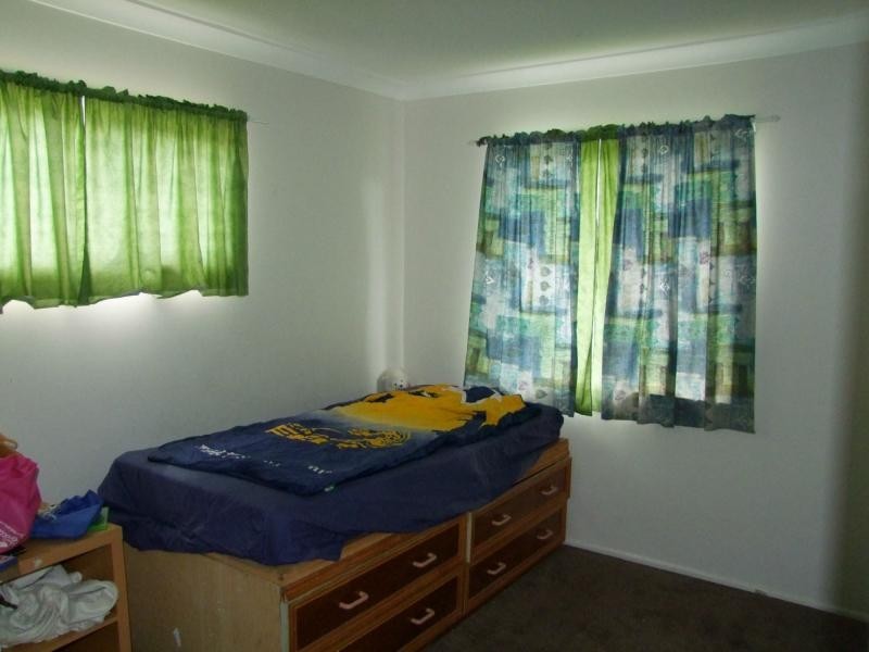 42 Elm Avenue, Trinder Park, Woodridge QLD 4114