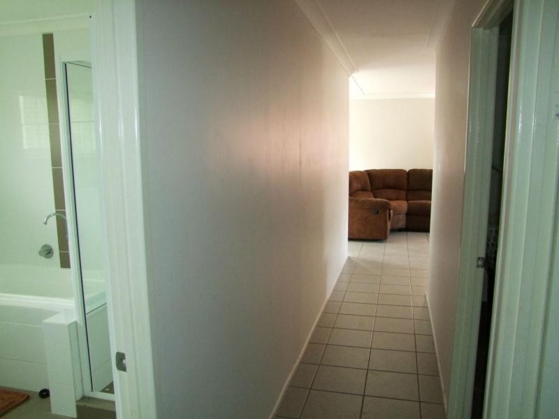 42 Elm Avenue, Trinder Park, Woodridge QLD 4114