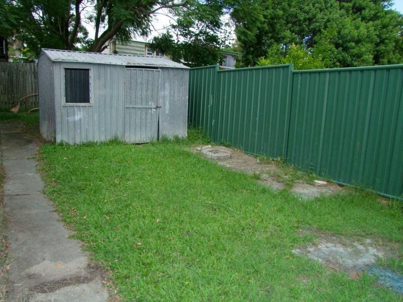 1 Attunga Street, Kingston QLD 4114