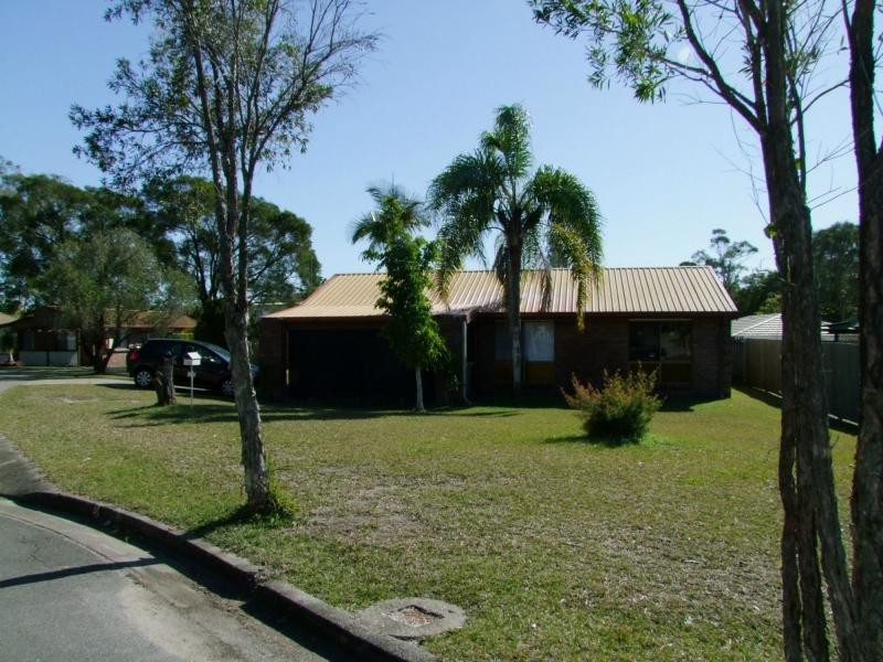 2/9 Canopus Court, Kingston QLD 4114