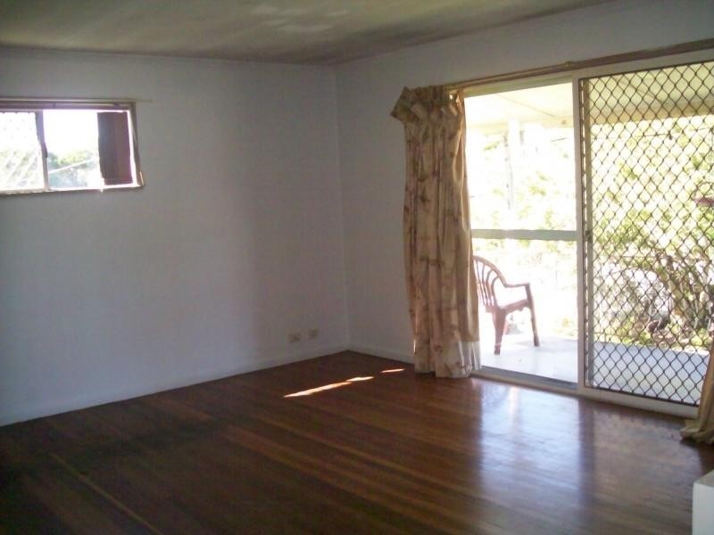 25 Defiance Road, Woodridge QLD 4114