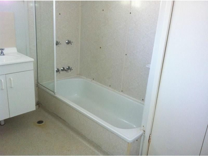 16 AVOCA Street, Woodridge QLD 4114