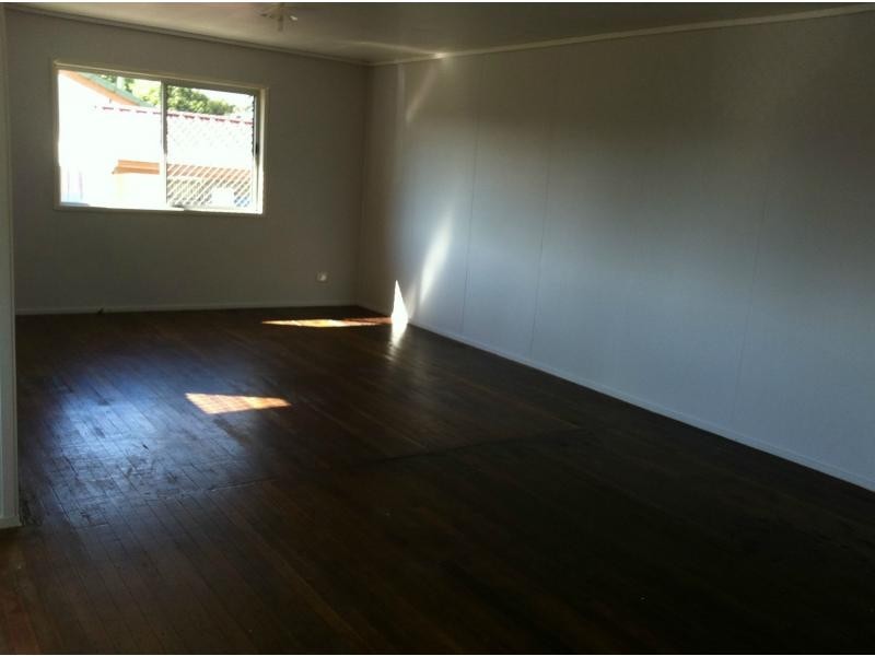 16 AVOCA Street, Woodridge QLD 4114