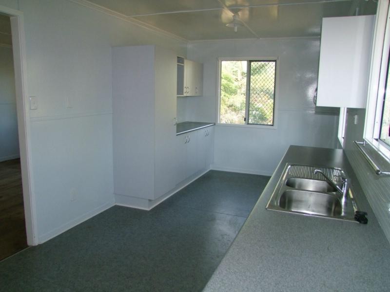 7 SKYLINE Drive, Kingston QLD 4114