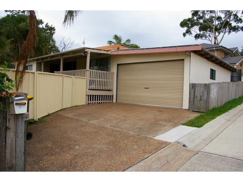 1 Lloyd Lane, Shoal Bay NSW 2315