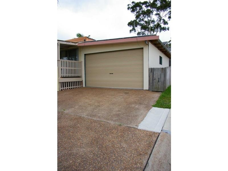 1 Lloyd Lane, Shoal Bay NSW 2315