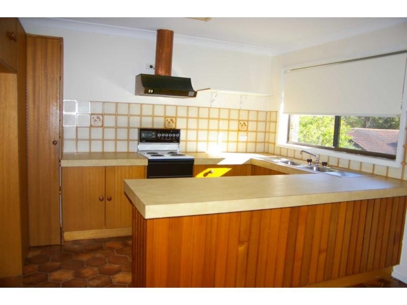 18 Victor Parade, Shoal Bay NSW 2315