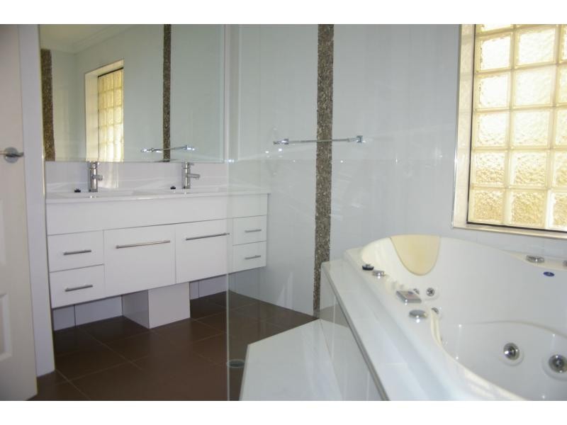 1/1 Wollimi Avenue, Nelson Bay NSW 2315