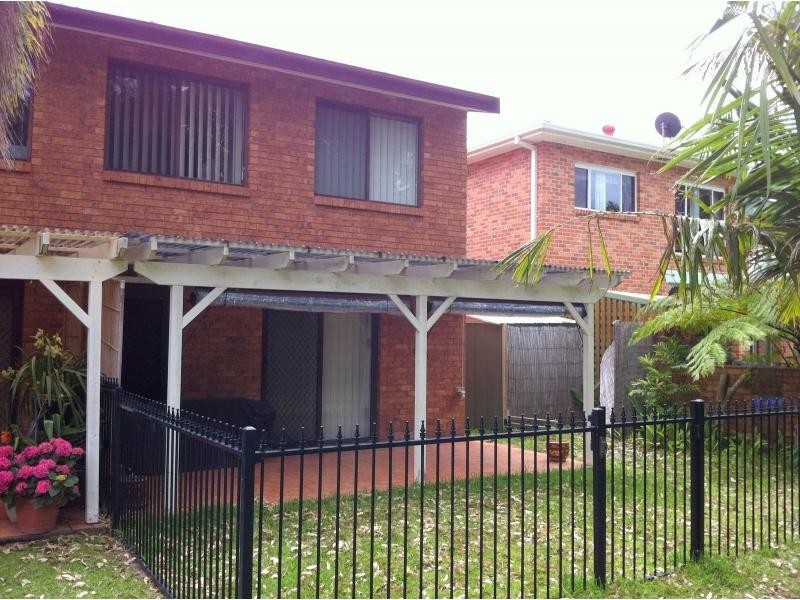 Duplex 1/16 Krait Close, Little Beach, Nelson Bay NSW 2315