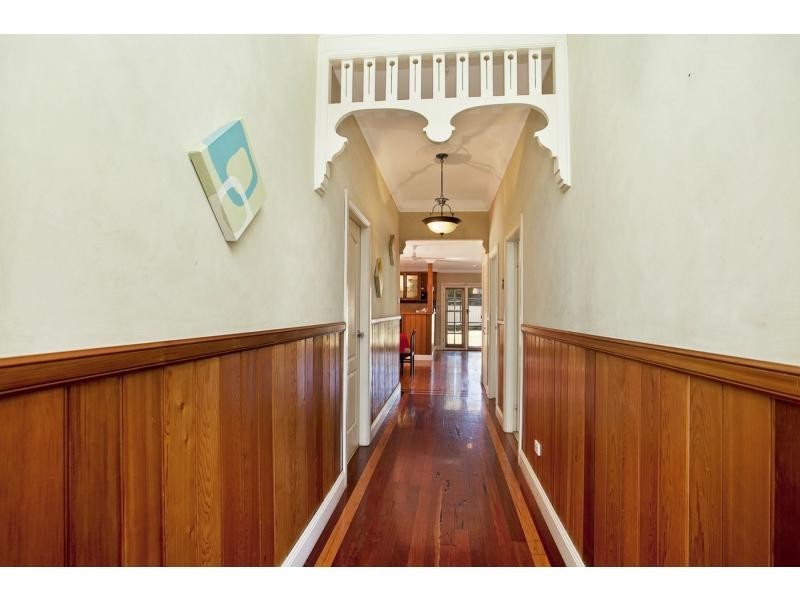 8 Myola Street, Mayfield NSW 2304