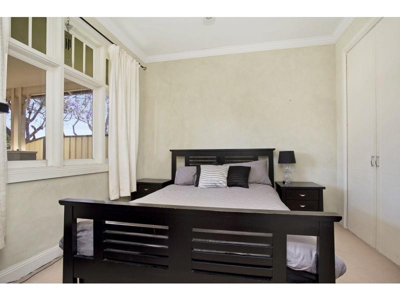 8 Myola Street, Mayfield NSW 2304