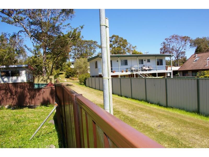 18 Armidale Avenue, Nelson Bay NSW 2315