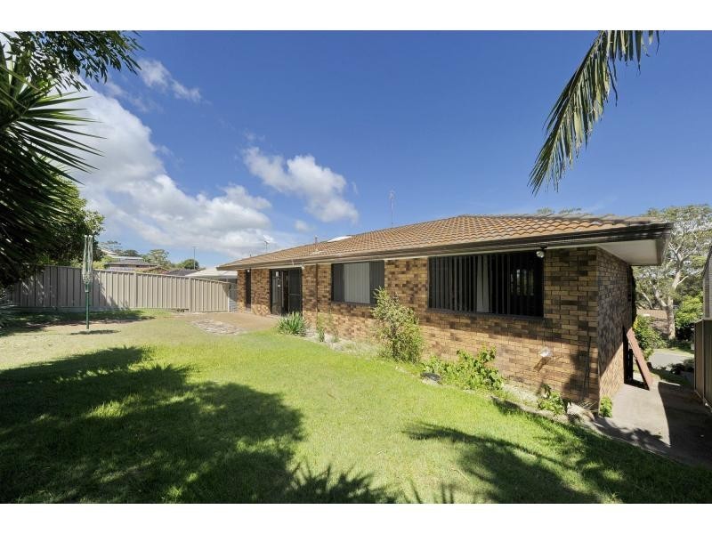40 Corrie Parade, Corlette NSW 2315