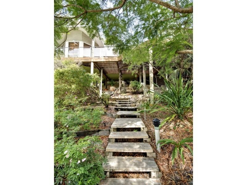 18 Tingara Road, Nelson Bay NSW 2315