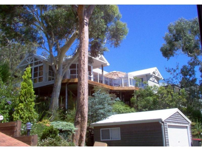 18 Tingara Road, Nelson Bay NSW 2315