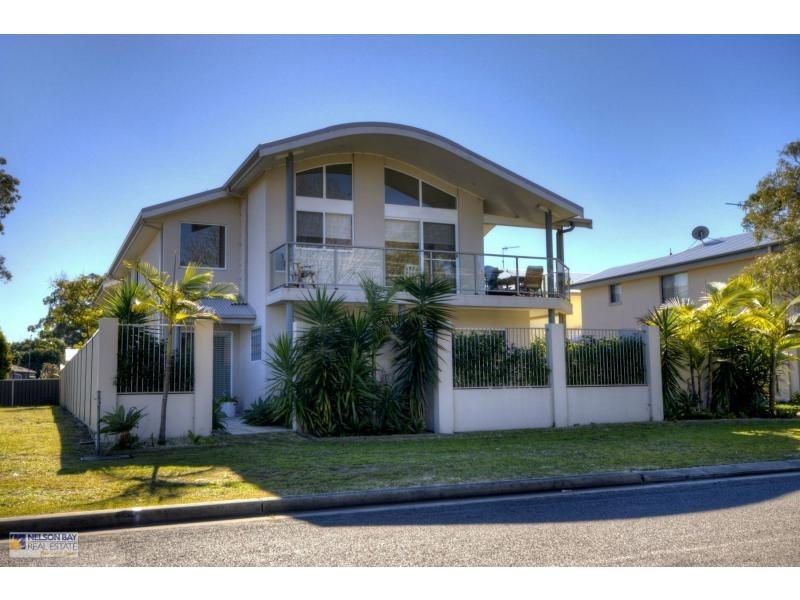 3/2 Gilchrist Road, Salamander Bay NSW 2317