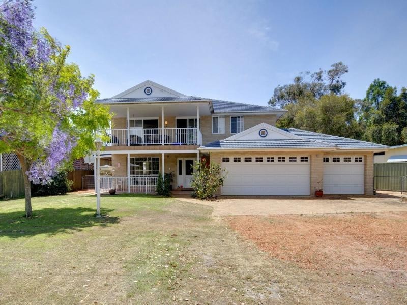 1 Taylor Road, Taylors Beach NSW 2316