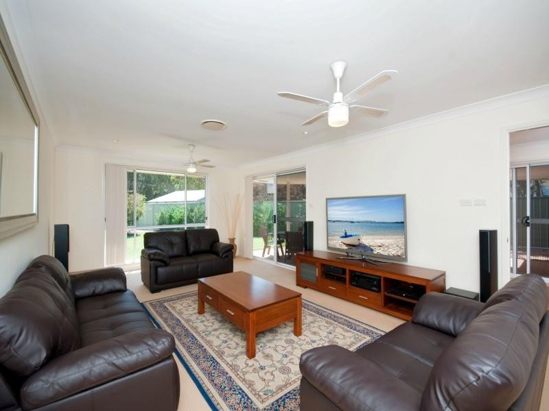 1 Taylor Road, Taylors Beach NSW 2316