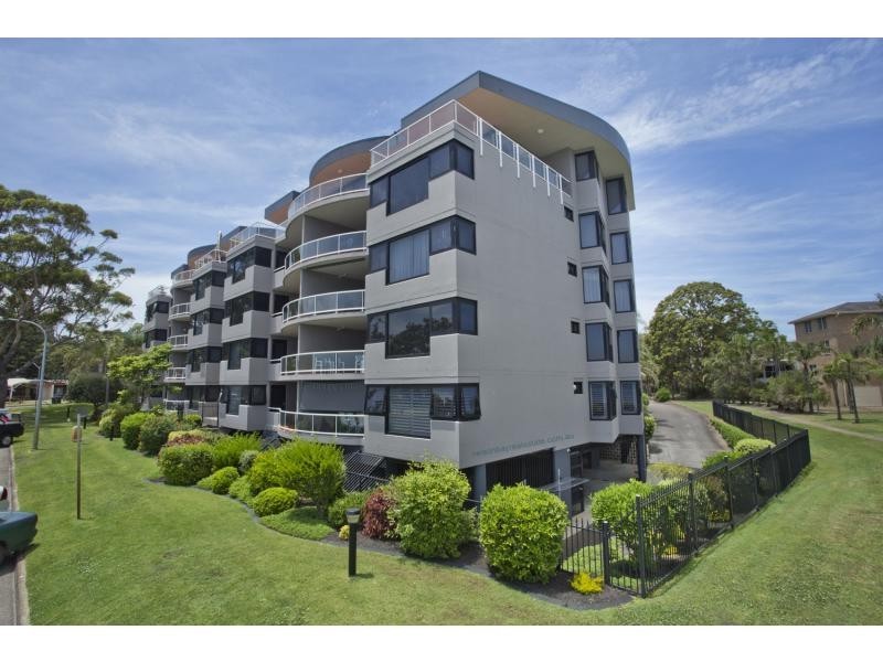 5/11 Columbia Close, Nelson Bay NSW 2315