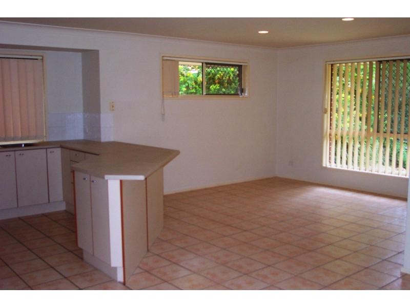 19 Applegum Street, Noosaville QLD 4566