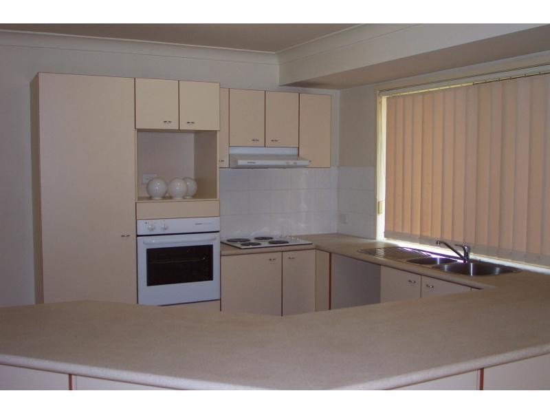 19 Applegum Street, Noosaville QLD 4566