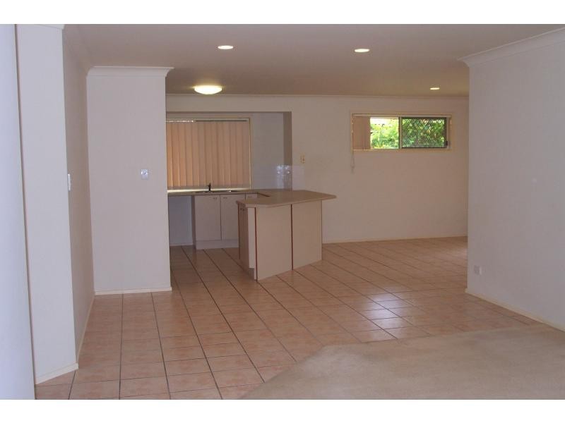 19 Applegum Street, Noosaville QLD 4566