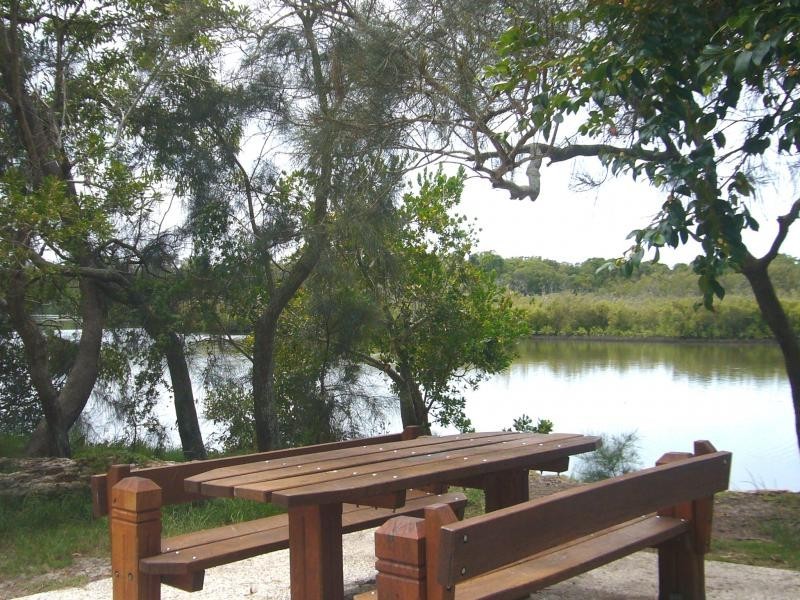 19 Creek Road, Noosaville QLD 4566