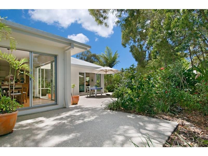 77 Hooper Crescent, Tewantin QLD 4565