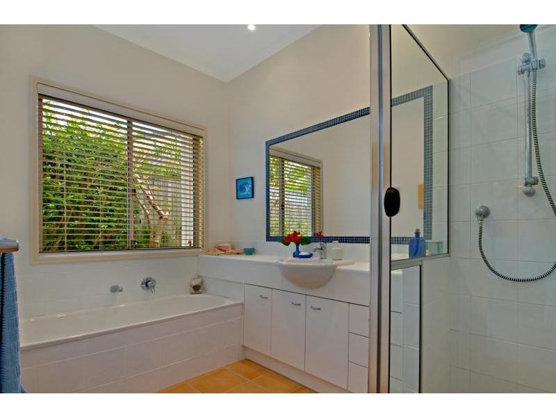 77 Hooper Crescent, Tewantin QLD 4565