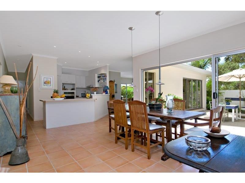 77 Hooper Crescent, Tewantin QLD 4565