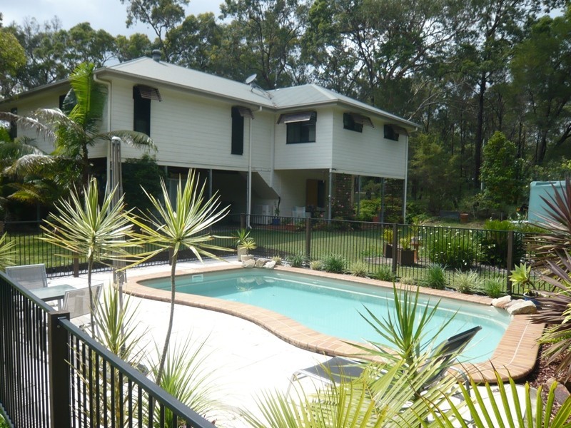 40 Lakeside Drive, Cooroibah QLD 4565