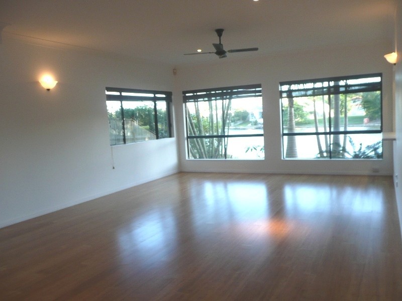 Noosa Waters QLD 4566