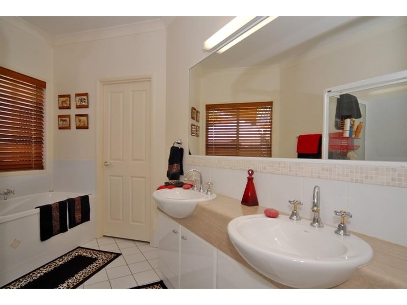 190 Shorehaven Drive, Noosa Waters QLD 4566