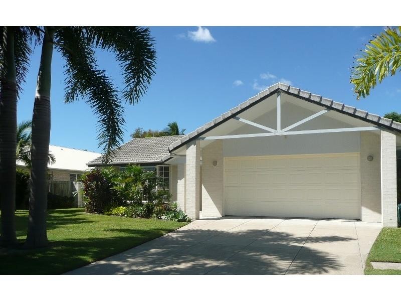 Noosa Waters QLD 4566